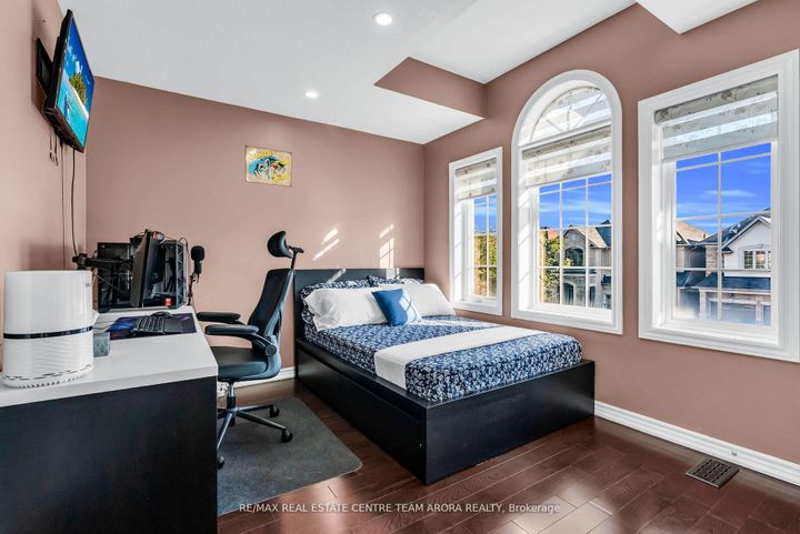 Photo 31 at 25 Hammerhead Road, Northwest Brampton, Brampton