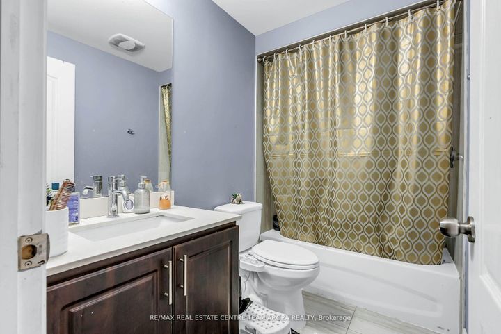 Photo 41 at 25 Hammerhead Road, Northwest Brampton, Brampton
