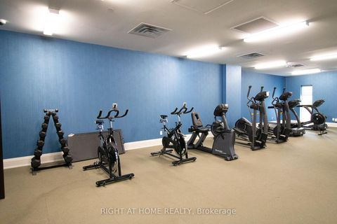 Photo 6 at 704A - 15277 Yonge Street, Aurora Village, Aurora