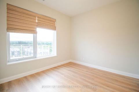 Photo 24 at 704A - 15277 Yonge Street, Aurora Village, Aurora