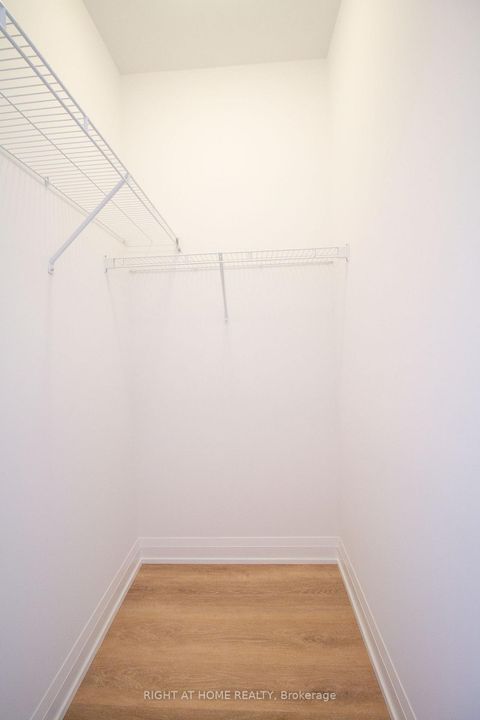 Photo 25 at 704A - 15277 Yonge Street, Aurora Village, Aurora