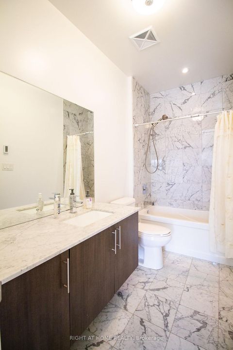 Photo 26 at 704A - 15277 Yonge Street, Aurora Village, Aurora