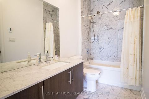Photo 27 at 704A - 15277 Yonge Street, Aurora Village, Aurora