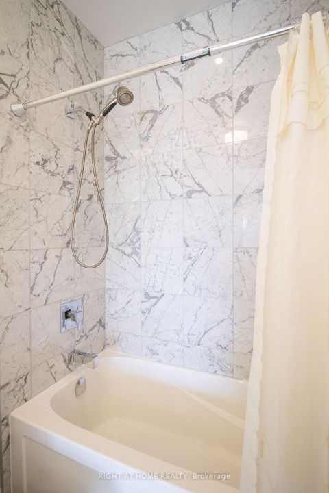 Photo 29 at 704A - 15277 Yonge Street, Aurora Village, Aurora