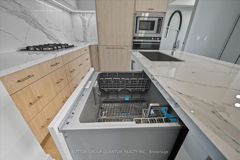 Photo 11 at 409 - 123 Maurice Drive, CO Central, Oakville