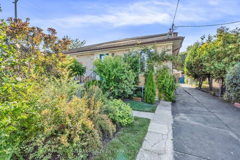 Photo 2 at 79 Watney Crescent, Jane Heights, Toronto