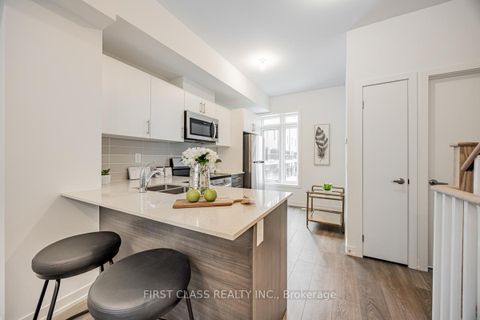 Photo 9 at 7 Spruce Pines Crescent, Victoria Village, Toronto
