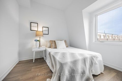 Photo 21 at 7 Spruce Pines Crescent, Victoria Village, Toronto