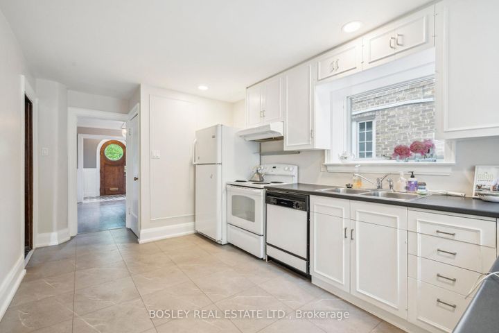 Photo 15 at 294 Douglas Drive, Moore Park, Toronto