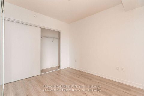 Photo 13 at 2201 - 395 Bloor Street E, South St. James Town, Toronto
