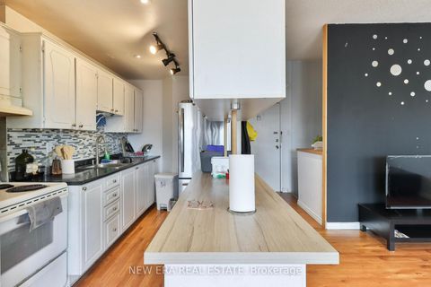 Photo 3 at 602 - 4064 Lawrence Avenue E, West Hill, Toronto