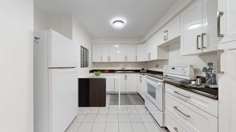 Photo 7 at 129 - 3740 Don Mills Road, Hillcrest Village, Toronto