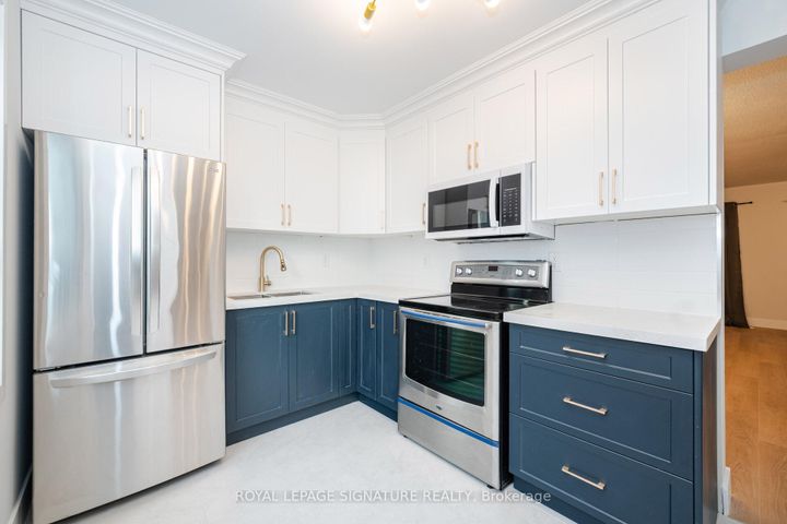 Photo 0 at 85 - 1055 Shawnmarr Road, Port Credit, Mississauga