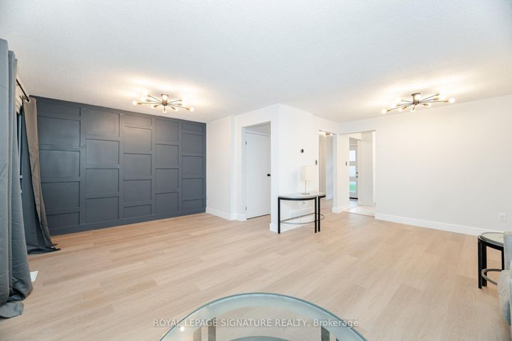 Photo 5 at 85 - 1055 Shawnmarr Road, Port Credit, Mississauga