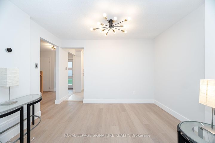 Photo 6 at 85 - 1055 Shawnmarr Road, Port Credit, Mississauga