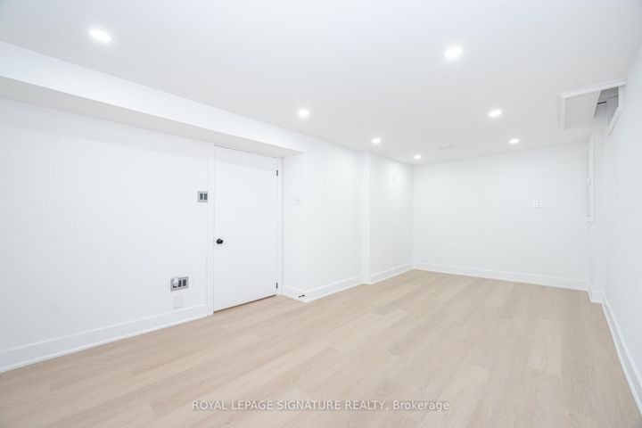 Photo 25 at 85 - 1055 Shawnmarr Road, Port Credit, Mississauga