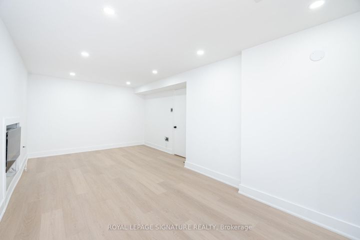 Photo 26 at 85 - 1055 Shawnmarr Road, Port Credit, Mississauga