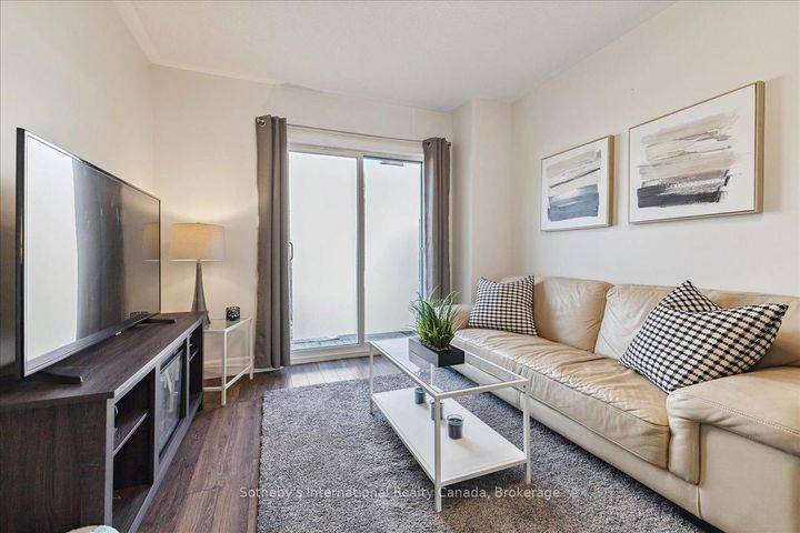 Photo 6 at 69 - 470 Beach Boulevard, Hamilton Beach, Hamilton