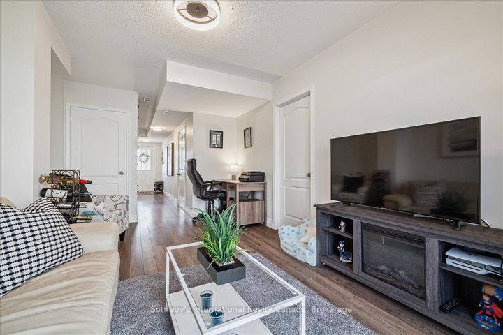 Photo 8 at 69 - 470 Beach Boulevard, Hamilton Beach, Hamilton