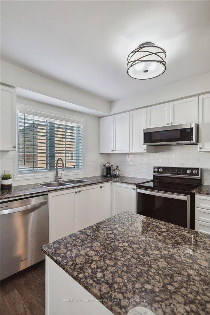 Photo 19 at 69 - 470 Beach Boulevard, Hamilton Beach, Hamilton
