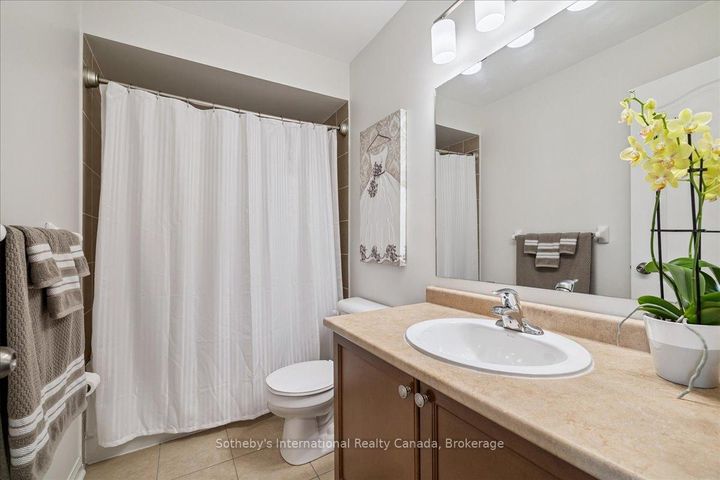 Photo 38 at 69 - 470 Beach Boulevard, Hamilton Beach, Hamilton