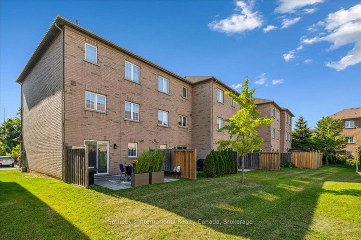 Photo 42 at 69 - 470 Beach Boulevard, Hamilton Beach, Hamilton