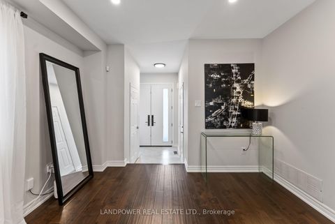 Photo 3 at 57 Royal Appian Crescent, Patterson, Vaughan