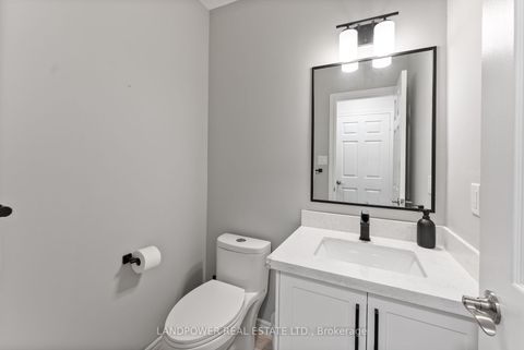 Photo 15 at 57 Royal Appian Crescent, Patterson, Vaughan