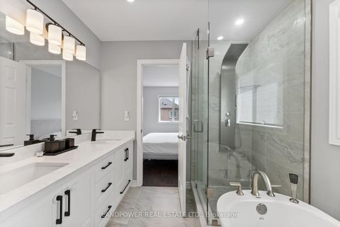 Photo 24 at 57 Royal Appian Crescent, Patterson, Vaughan