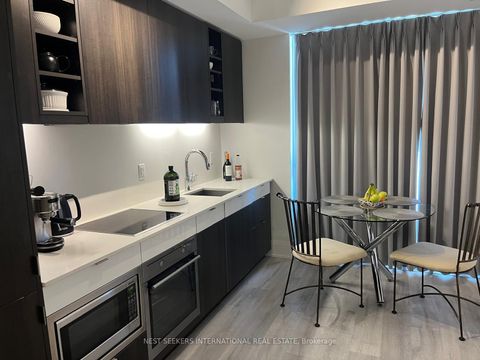 Photo 4 at 1606 - 101 Erskine Avenue, Mount Pleasant West, Toronto