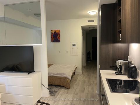 Photo 5 at 1606 - 101 Erskine Avenue, Mount Pleasant West, Toronto