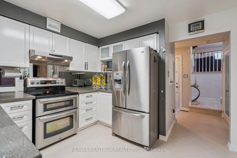 Photo 6 at 117 Glen Crescent, Uplands, Vaughan