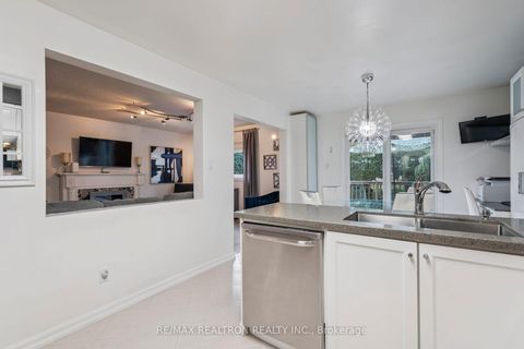 Photo 9 at 117 Glen Crescent, Uplands, Vaughan
