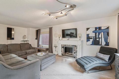 Photo 13 at 117 Glen Crescent, Uplands, Vaughan