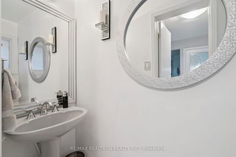 Photo 18 at 117 Glen Crescent, Uplands, Vaughan