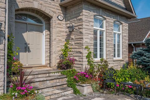 Photo 3 at 19 Langtry Place, Uplands, Vaughan