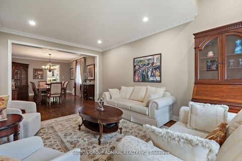 Photo 5 at 19 Langtry Place, Uplands, Vaughan