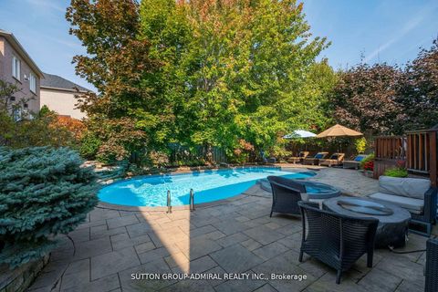 Photo 30 at 19 Langtry Place, Uplands, Vaughan