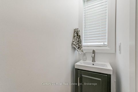 Photo 6 at 17 - 1120 Queens Avenue, CP College Park, Oakville