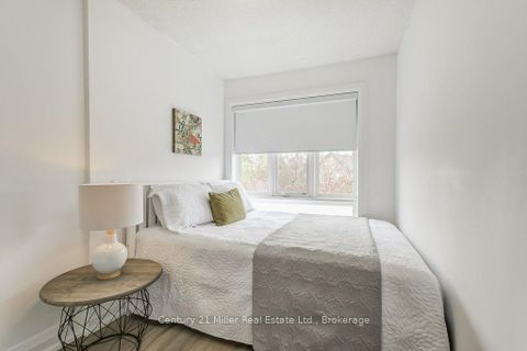 Photo 24 at 17 - 1120 Queens Avenue, CP College Park, Oakville