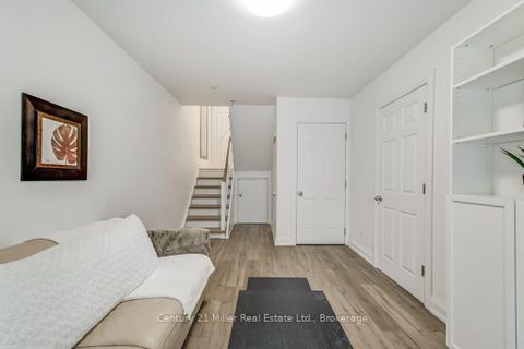 Photo 29 at 17 - 1120 Queens Avenue, CP College Park, Oakville