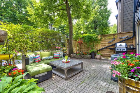 Photo 33 at 17 - 1120 Queens Avenue, CP College Park, Oakville