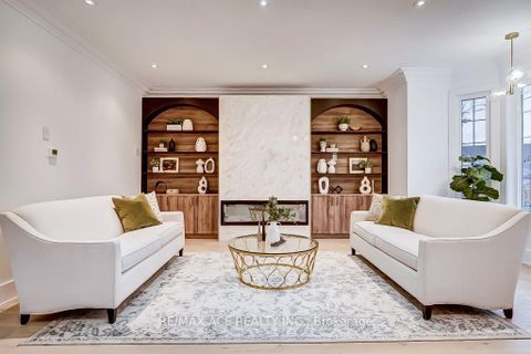 Photo 4 at 73 Inniswood Drive, Maryvale, Toronto