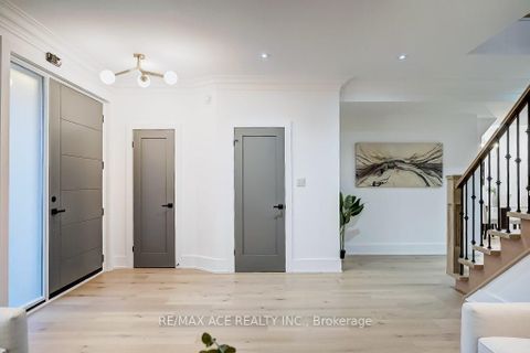 Photo 7 at 73 Inniswood Drive, Maryvale, Toronto