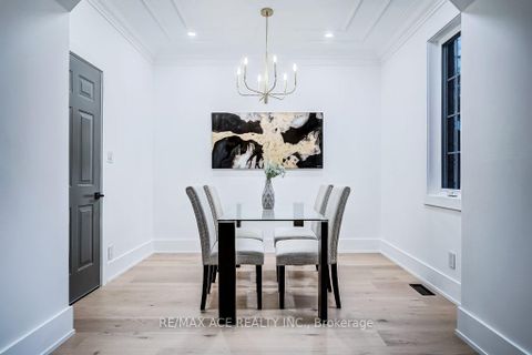 Photo 11 at 73 Inniswood Drive, Maryvale, Toronto