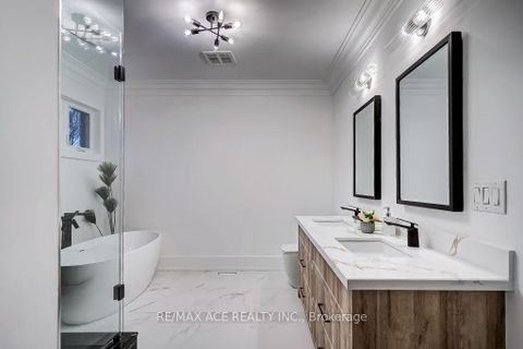 Photo 22 at 73 Inniswood Drive, Maryvale, Toronto