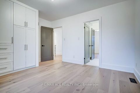 Photo 27 at 73 Inniswood Drive, Maryvale, Toronto