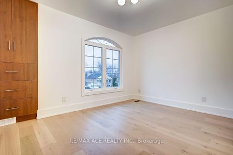Photo 29 at 73 Inniswood Drive, Maryvale, Toronto