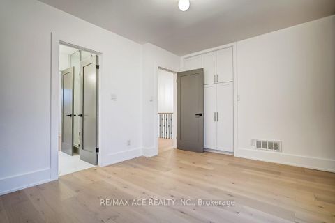 Photo 30 at 73 Inniswood Drive, Maryvale, Toronto