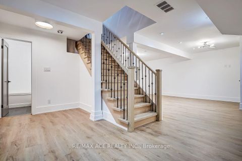 Photo 34 at 73 Inniswood Drive, Maryvale, Toronto